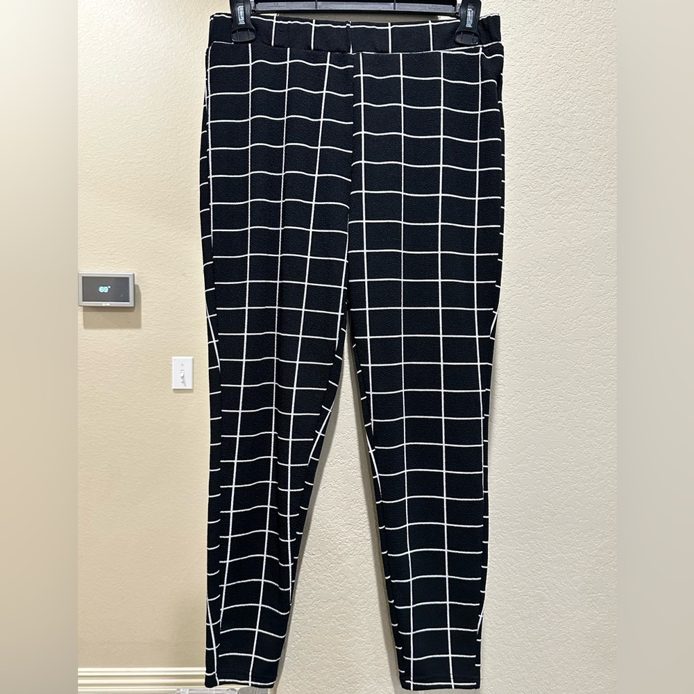 SHEIN Black and White Checkered Pants